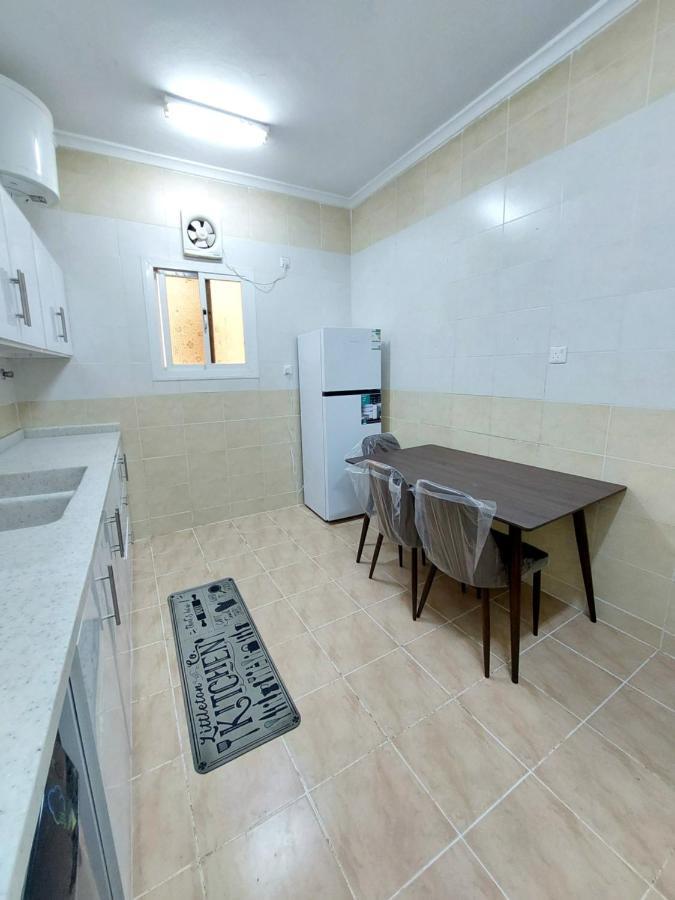 Apartamento شقة واسعة غرفتين نوم وصالة Tabuk Exterior foto